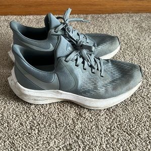 Grey Nike Zoom Sneakers